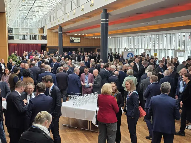 Gespräche über Chancen und Herausforderungen der regionalen Wirtschaft. | Foto: Juliett Schinner