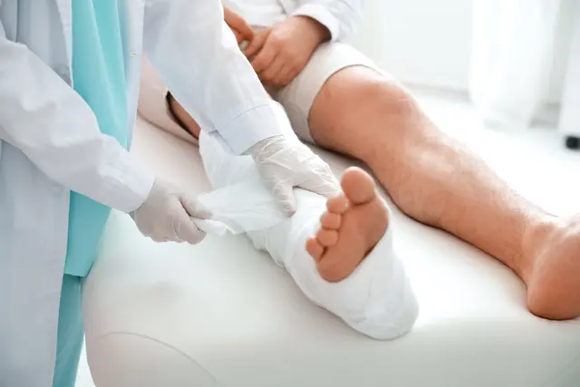 Die Elbe Kliniken in Stade und in Buxtehude bereiten sich auf viele Glätteunfälle vor | Foto: AdobeStock/Pixel-Shot