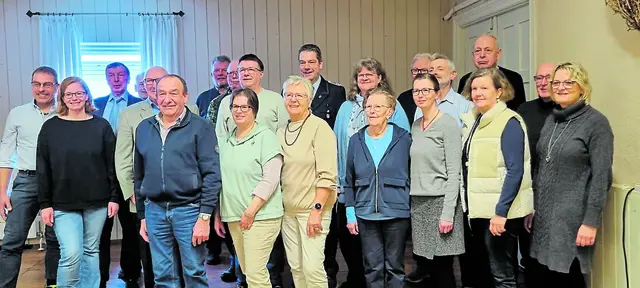 Gruppenfoto der Geehrten, die sich tatkräftig für die Gemeinde Oldendorf engagieren | Foto: ig