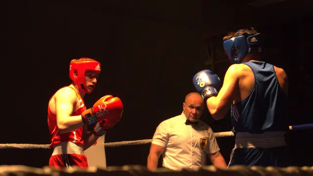 Max Schultz (li.) vom SC Hemmoor ist beim Boxmeeting dabei | Foto: Sebastian Stinski