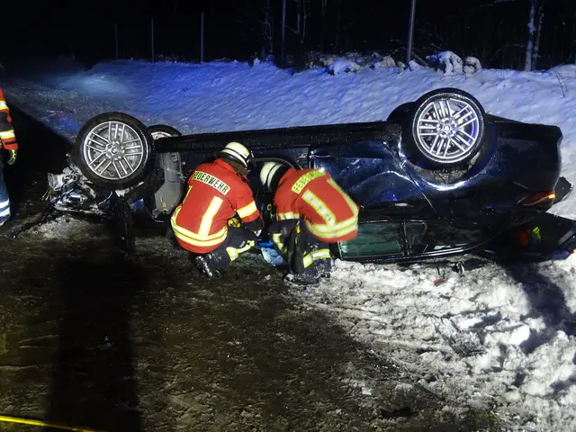 Die Unfallstelle BAB 7 - BMW hatte sich mehrfach überschlagen und war auf dem Dach zu Liegen
gekommen | Foto: FF_SG_Hanstedt