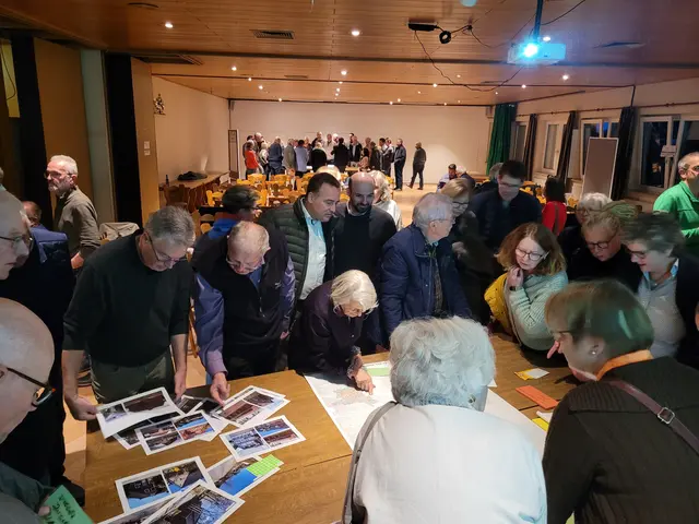 Viele Anwohnerinnen und Anwohner zeigten reges Interesse an der Gestaltungssatzung für die drei Seevetaler Dörfer | Foto: Gemeinde Seevetal