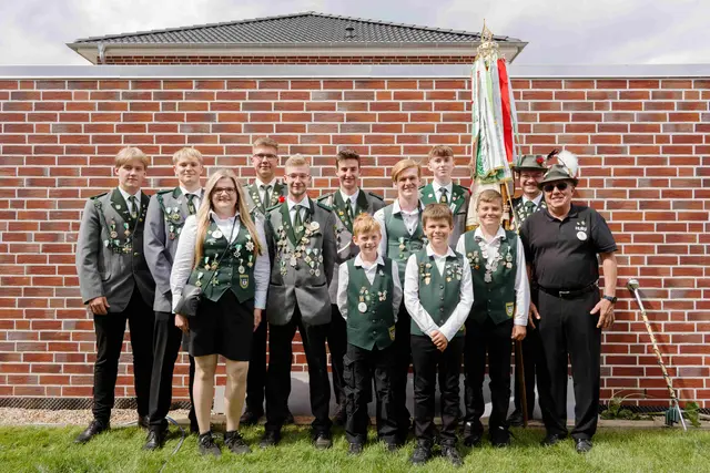 Der Schützenverein hat eine große Jugendgruppe | Foto: Samuel Lintaro Hopf 