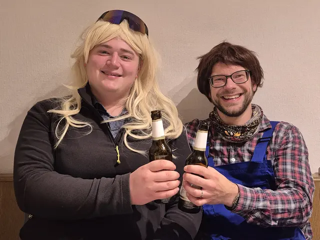 David Kuschel (li.) als Faslamsmudder und Arne Schulte als Faslamsvadder | Foto: Astrid Sitarz