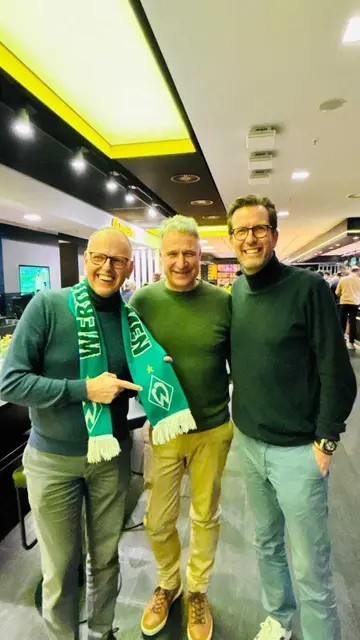 Der ehemalige Werder Spieler und Europameister von 1996 Marco Bode (m.) begrüßte Ralf Meinecke (r.) und Bernhard Unger im Dortmunder Signal Iduna Park | Foto: Lions Club Buchholz-Nordheide