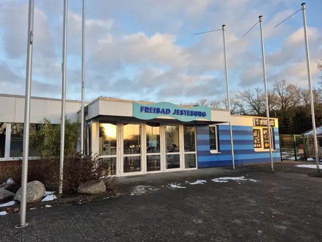 Dringender Sanierungsbedarf des Freibades ist in der Gemeinde seit Jahren bekannt und war bisher unbezahlbar | Foto: pöp