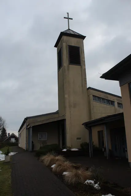 Die katholische Kirche hat beschlossen, ihr sanierungsbedürftiges Gotteshaus in Harsefeld abzureißen | Foto: sb