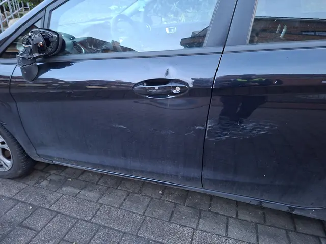 Der beschädigte Ford | Foto: Polizei