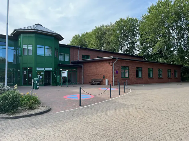 Der Haupteingang des Helbach-Hauses in Meckelfeld | Foto: sra
