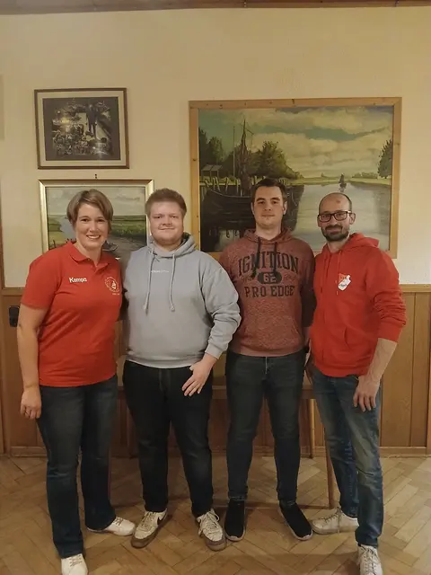Der teilweise neue Vorstand des VfR Gräpel (v. li.): Kristin Siems, Max Zerfowski, Marvin Heinsohn und Lukas Mundt | Foto: VfR Gräpel
