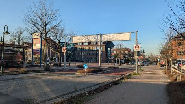 Das neue LED-Banner an der Bahnhofstraße soll künftig über Vereinsleben, Ehrenamt und Informationen aus dem Rathaus informieren | Foto: Gemeinde Neu Wulmstorf