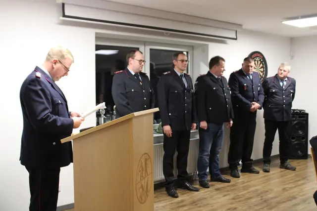 Ehrungen auf der Jahresversammlung der Freiwilligen Feuerwehr Ahlerstedt | Foto: Jürgen Bockelmann/FF Ahlerstedt