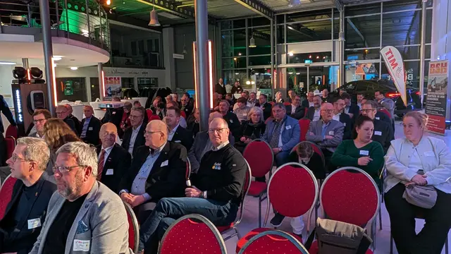 Volle Reihen beim MIT Neujahrsempfang im Autohaus Tietjen | Foto: Tobias Benecke