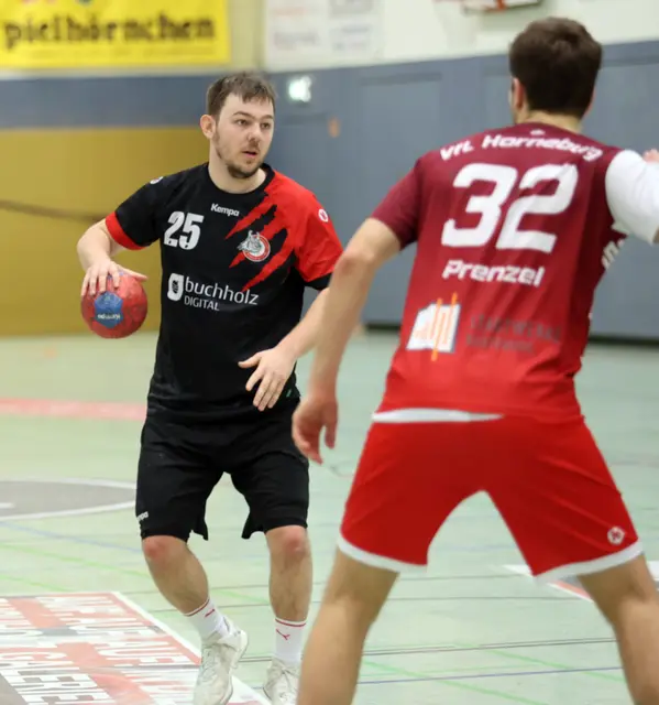Felix Korn (li.) war mit acht Treffern der Haupttorschütze bei den Handball-Luchsen | Foto: cc