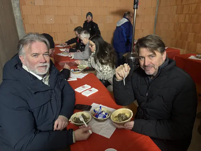 Dialoge bei winterlichen Köstlichkeiten: André Grote (57) und Christian Kutz-Kromnow (58)