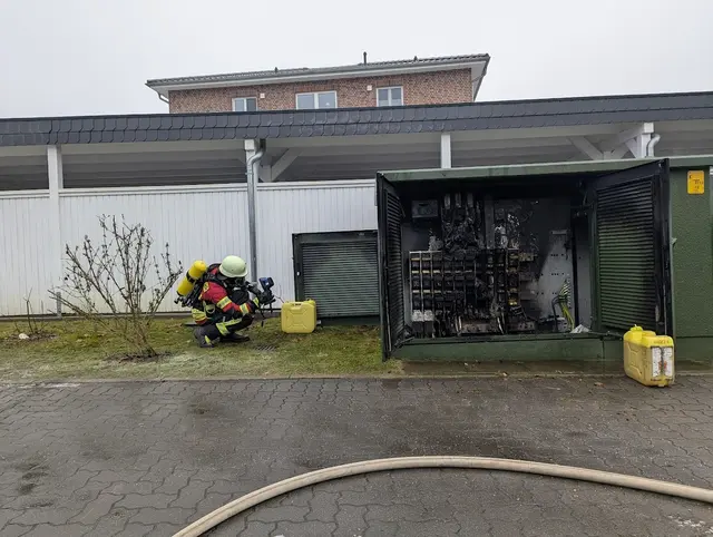 Die ausgebrannte Trafostation | Foto: Pressestelle Feuerwehr Samtgemeinde Hanstedt