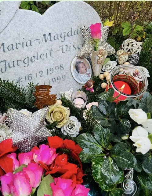 Das liebevoll gestaltete Grab der kleinen Maria-Magdalena | Foto: Jurgeleit
