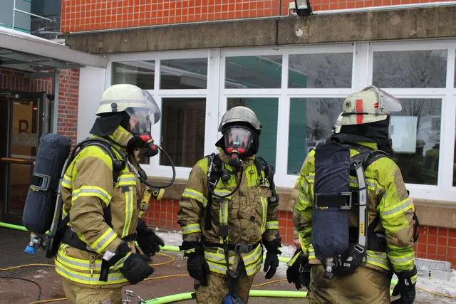 Die Einsatzkleidung muss spezial gereinigt werden | Foto: Feuerwehr Stade/Stefan Braun