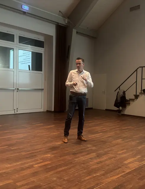 Arne Krüger während der Präsentation.