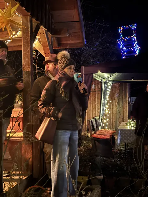 Bericht aus Berlin: Cornell Babendererde lieferte dick vermummt Infos aus dem Bundestag  | Foto: CDU