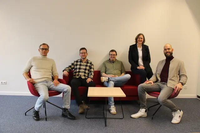 Fordern mehr Schulsozialarbeit in Salzhausen (v. re.): Andreas Herbig vom Gymnasium sowie Sabine Voß, David Koldehoff, Felix Reimers und Peter Receveur von der Oberschule | Foto: ce