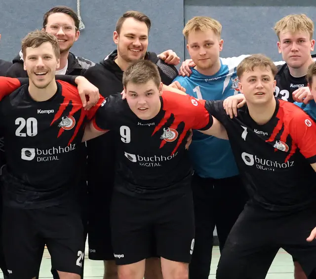 Tim Kleinknecht (Mitte) mit seinen Teamkameraden | Foto: cc