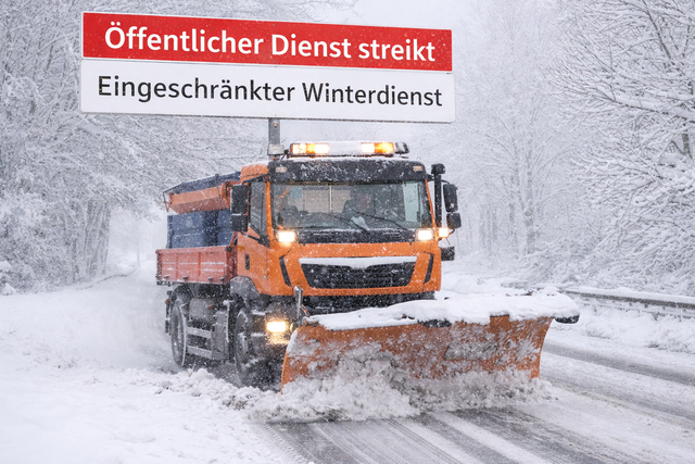 Trotz des angekündigten Warnstreiks im öffentlichen Dienst soll der Winterdienst in der Region über Notdienstvereinbarungen sichergestellt werden | Foto: KI-generiert