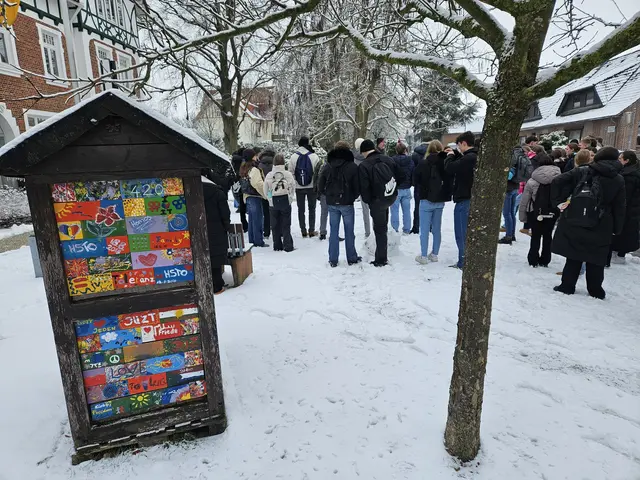 Abschlussreden am House of Tolerance | Foto: Deike Masuth