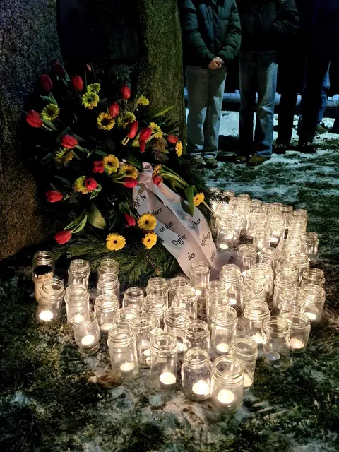 In einer stillen Minute wurde in Horneburg der Millionen Ermordeten und Verfolgten der Zeit des Nationalsozialismus gedacht | Foto: Dorlies Schulze