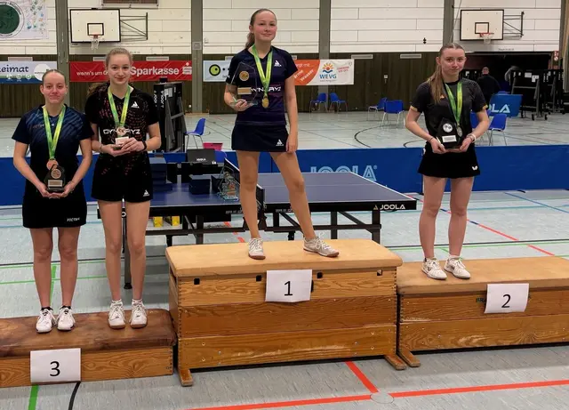 Bei den Tischtennis-Landesmeisterschaften auf dem Podest | Foto: MTV