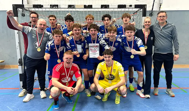 Das jubelnde Siegerteam des MTV Ramelsloh | Foto: NFV