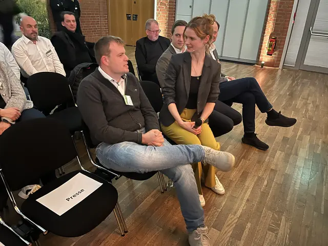 Juliane Behneke interviewte Prof. Simon Junke zum Thema Start-ups. | Foto: sra