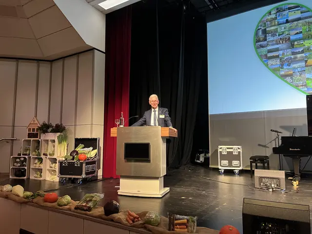 Landrat Rainer Rempe während seiner Rede auf dem Seevetaler Neujahresempfang | Foto: sra