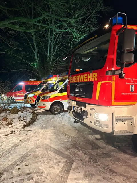 Feuerwehr und Rettungsdienst üben gemeinsam. | Foto: FF Wiepenkathen