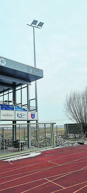 Das Kehdinger Stadion soll neues Flutlicht bekommen | Foto: ig