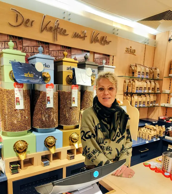 Emotional erzählte Frau Stein die Geschichte. | Foto: Rüdiger Störtebecker