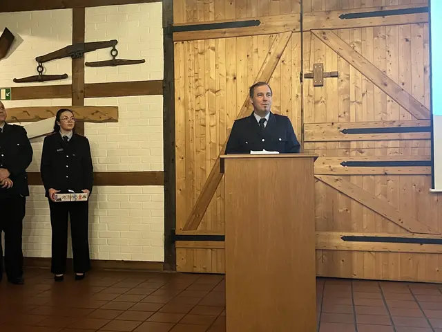 Bürgermeister Hendrik Klindworth betonte die Notwendigkeit der Freiwilligen Feuerwehr im Ort | Foto: Sandra Polenz
