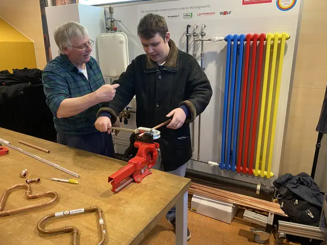 Wie ein Rohr gebogen wird | Foto: Nick Blumenstein