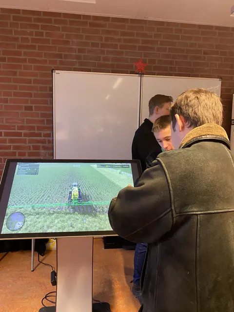 Landwirtschaftssimulator bei Dammann | Foto: Nick Blumenstein