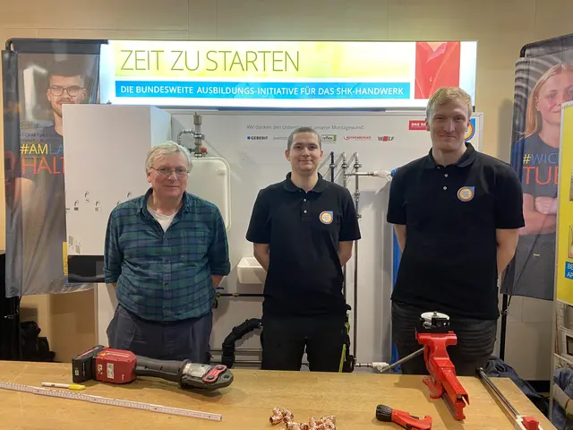 Horst Vetter (li.), Luca Kämpfer, Dirk Elmerch vom SHK | Foto: Nick Blumenstein