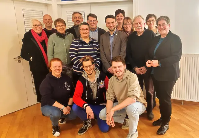 Die Synodalen des Sprengels Stade kommen aus den Bereichen Ehrenamt, beruflich Mitarbeitende und ordinierte Geistliche | Foto: Domröse   