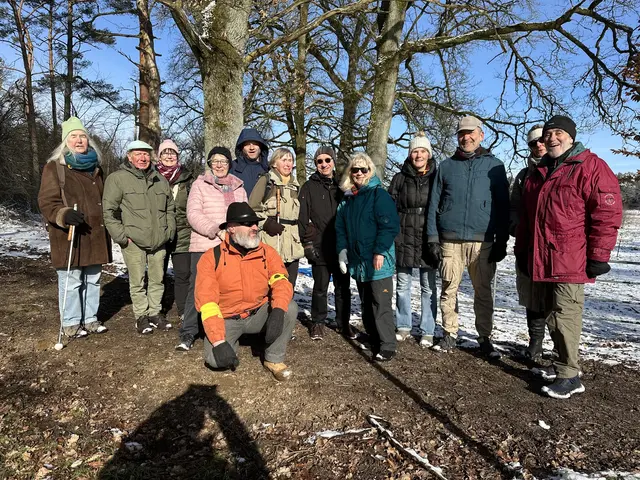 Die Wandergruppe des Tandemclubs Weiße Speiche e.V. auf dem Weg nach Holm-Seppensen | Foto: Tandemclub Weiße Speiche e.V. 