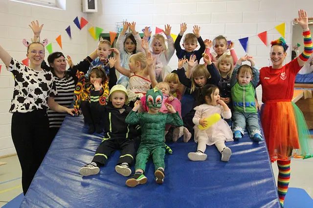 Buntes Faschingstreiben beim Kinderturnen. | Foto: MTV Wangersen