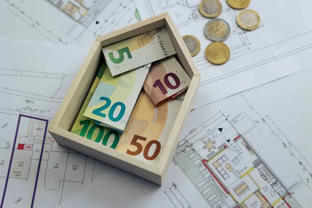 Geld ins Haus stecken: Damit auch Durchschnittsverdiener im Kreis Stade sich wieder ein Haus oder eine
Eigentumswohnung leisten können, soll der Bund eine „Haus Förderung“ schaffen, fordern Branchenverbände
 | Foto: Nils Hillebrand