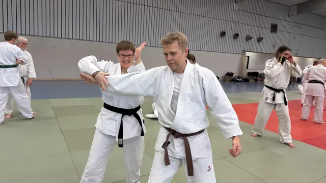 Block eines Schlagangriffes mit dem Unterarm | Foto: Jan Eggert, MTV Ramalesloh