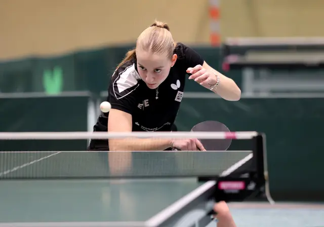 Lena Gottschlich (MTV Tostedt) beim Unterschnitt mit der Rückrand | Foto: cc