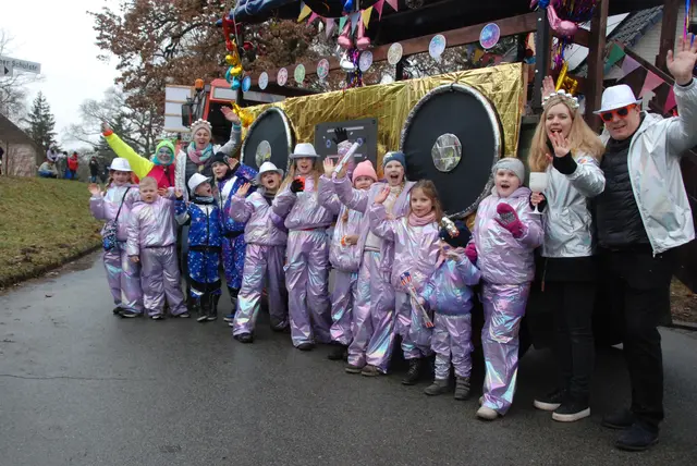 Der Kinder-Wagen mit dem Motto: "Disco" | Foto: Faslamsclub Hörsten