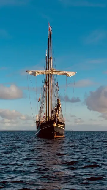 Die "Regina Maris" ist für die Schüler für mehrere Monate Zuhause und Klassenzimmer in einem | Foto: Diane Gremaud