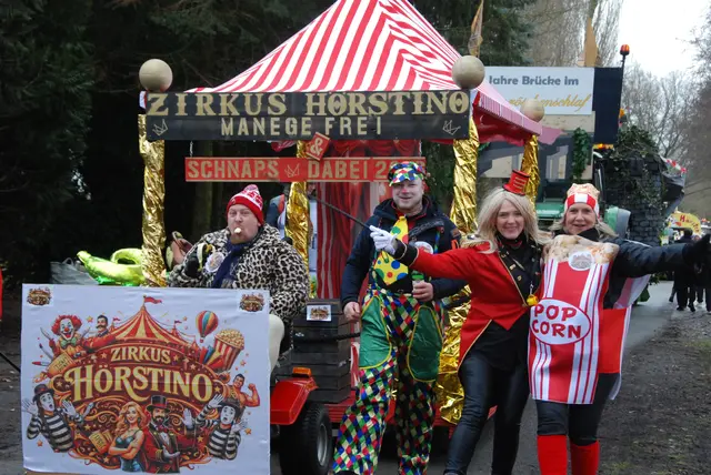 Auch der "Zirkus Hörstino" ist durch die Straßen gezogen | Foto: Faslamsclub Hörsten