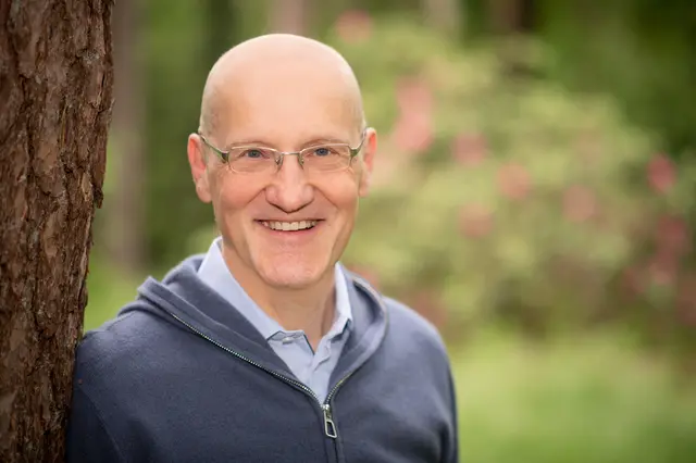 Michael Riedel tritt für Bündnis 90/Die Grünen, Volt und die Buchholzer Liste als Bürgermeisterkandidat an | Foto: Gleis11/Jens Schierenbeck